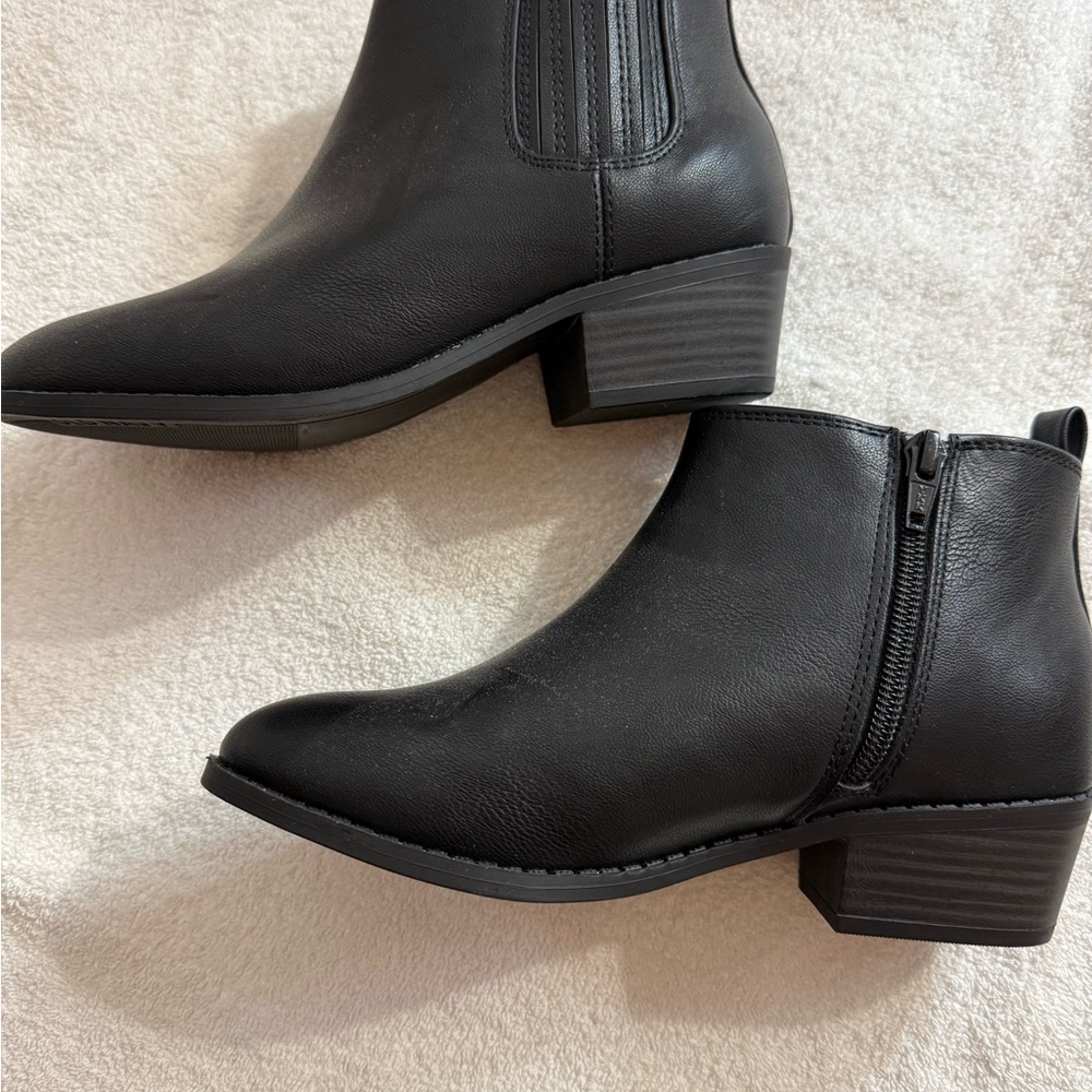 Old Navy Black Kids Ankle Boots